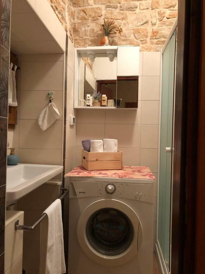 Teta Jana Apartment Smoljanci Bagian luar foto