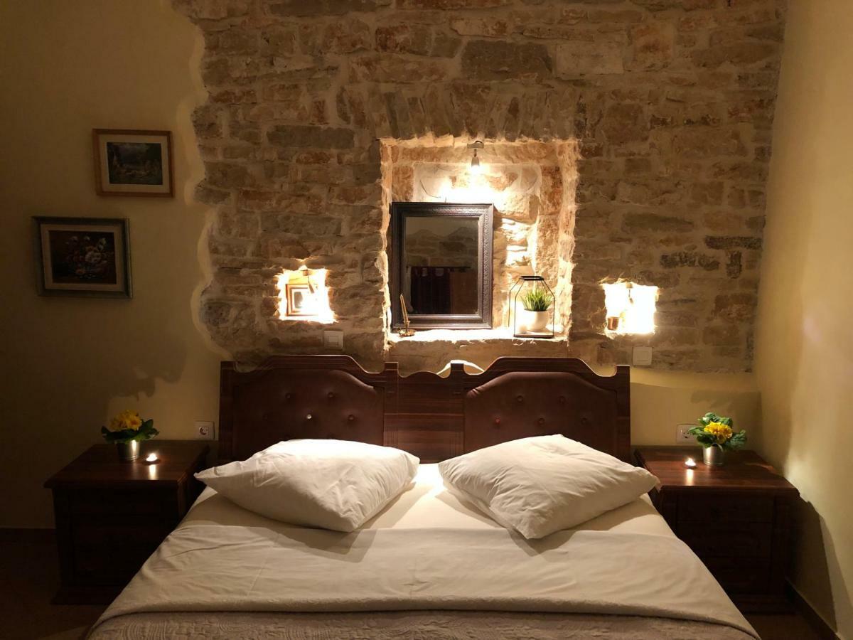 Teta Jana Apartment Smoljanci Bagian luar foto